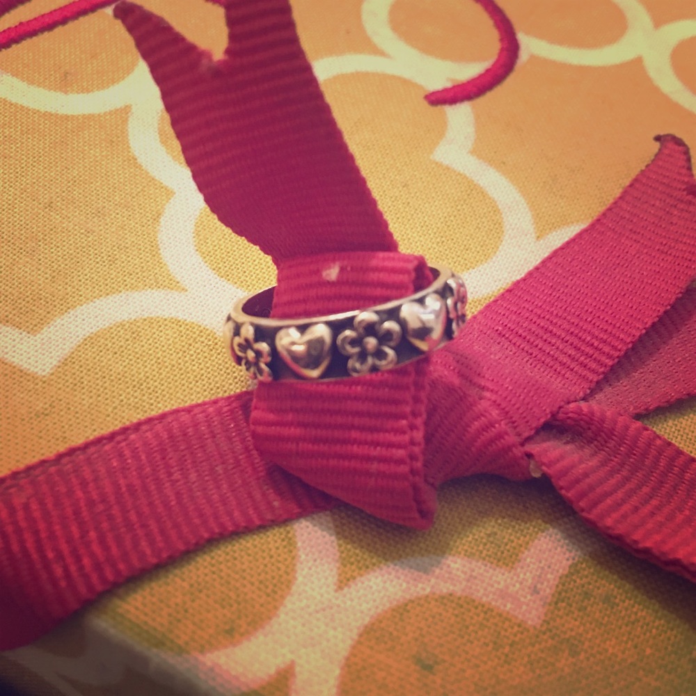 James Avery flowers and hearts ring-retired